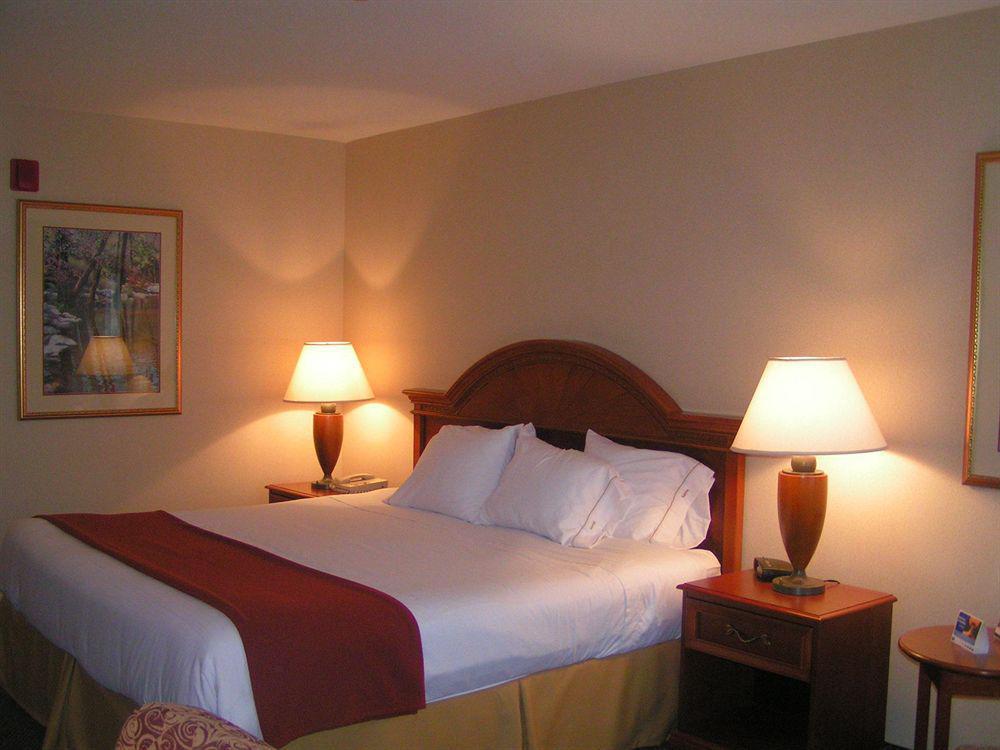 Holiday Inn Express Hotel & Suites Waterford By Ihg חדר תמונה