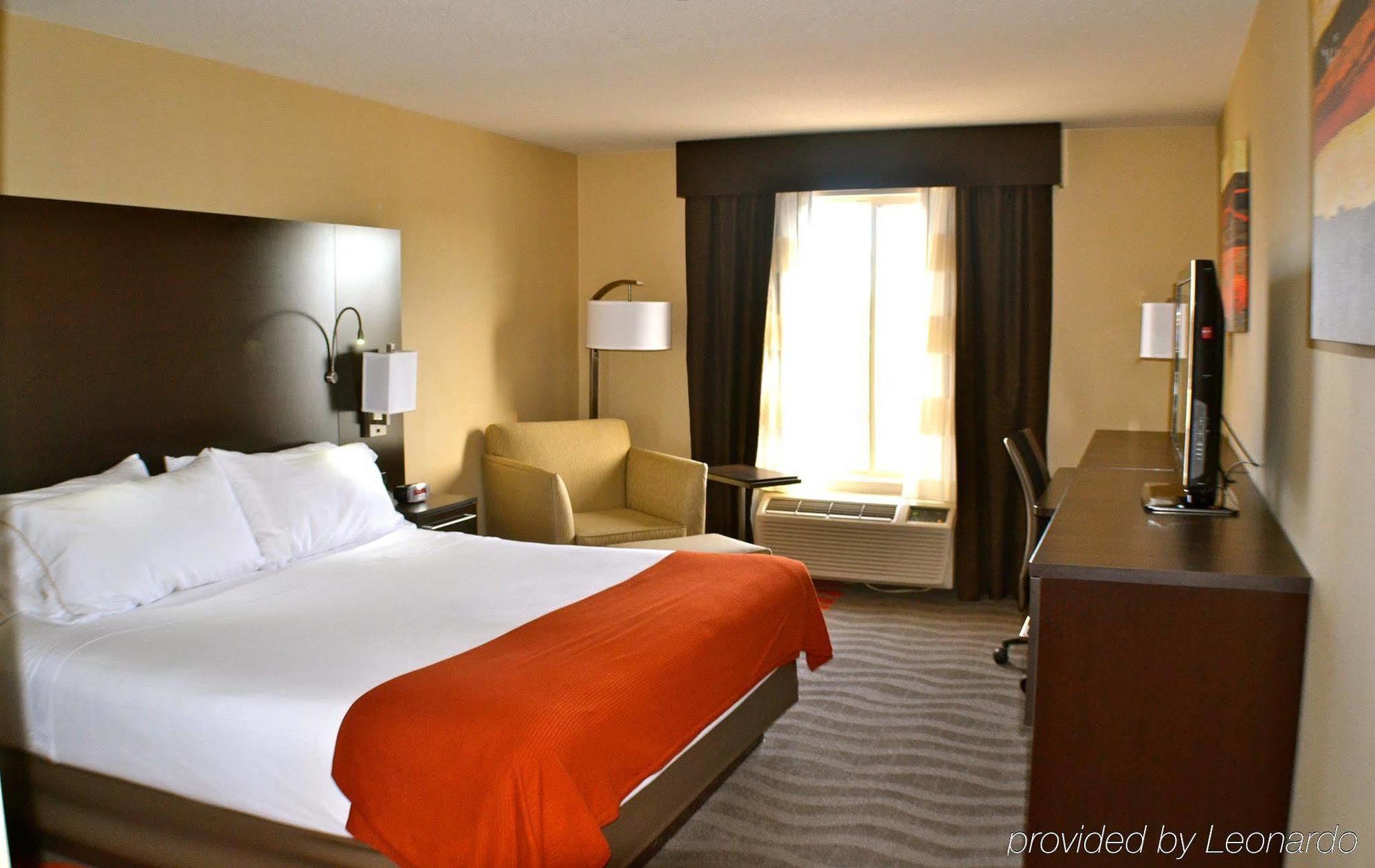 Holiday Inn Express Hotel & Suites Waterford By Ihg מראה חיצוני תמונה